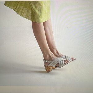 Huma Blanco Sculptural Franny Heel (Size 38)